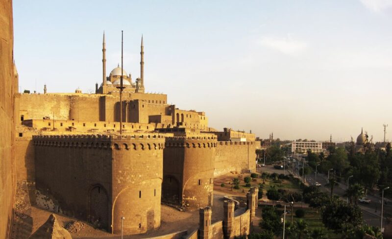Cairo: Islamic Cairo and Mosques Private Sightseeing Tour - Discovering Khan El Khalili Bazaars