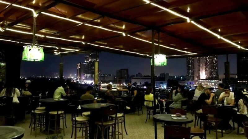 Cairo: Pub Crawl and Speakeasy Bar Tour With 2 Free Drinks - Tour Highlights