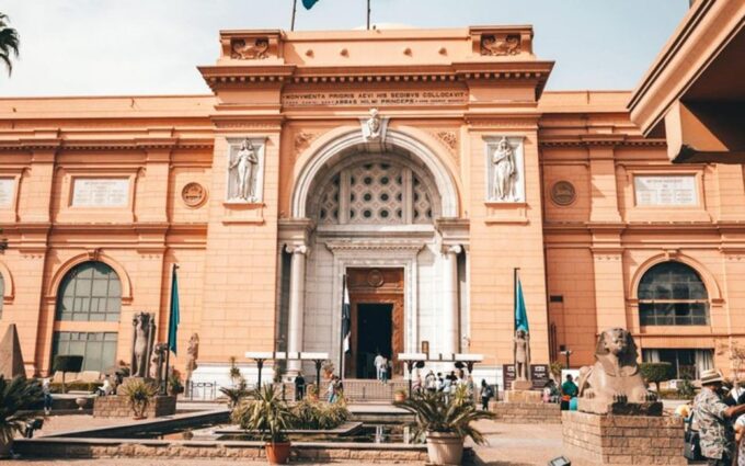 Cairo: Pyramids and Museum on Private Tour - Chephrens Valley Temple