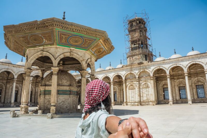 Cairo: Pyramids, Bazaar, Citadel Tour With Photographer - Itinerary Highlights