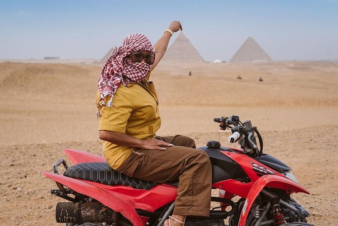 Cairo Pyramids of Giza - Visiting the Sphinx