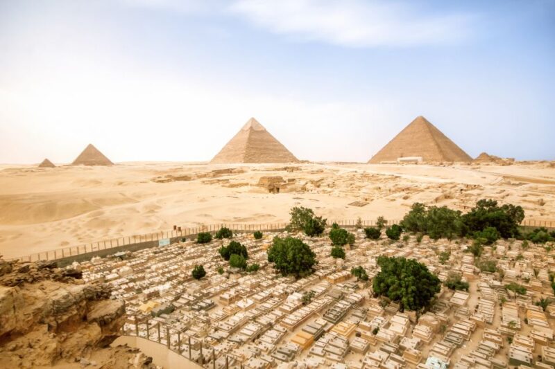 Cairo: Pyramids, Sakkara & Memphis Private Tour With Lunch - Tour Highlights