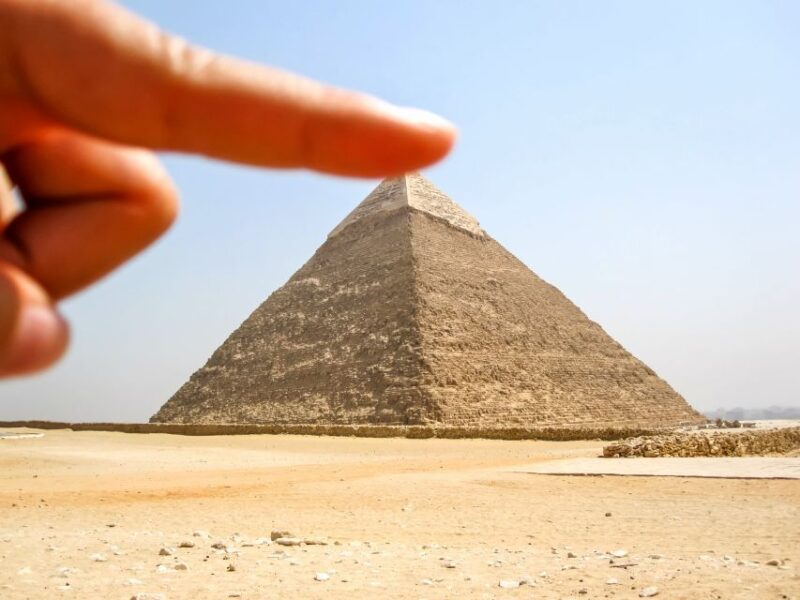 Cairo: Pyramids, Sakkara & Memphis Private Tour With Lunch - Guided Tours and Transportation