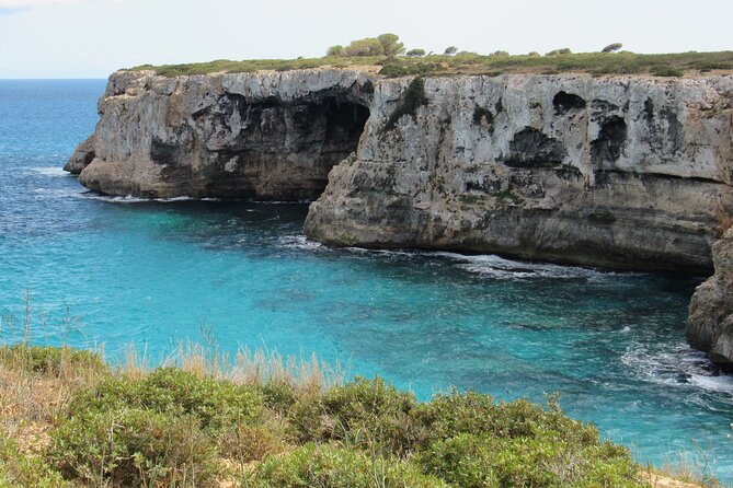 Cala Varques: Guided Kayak Sea Caves Expedition & Snorkeling - Embarking on the Expedition
