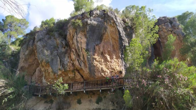 Calasparra: Almadenes Canyon Rafting With Caves and Rock Art - Exploring Almadenes Canyon