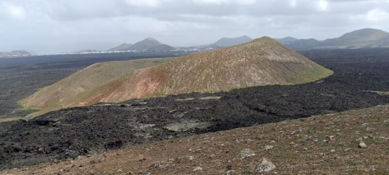 Caldera Blanca: Hiking Through the Wild Beauty of Lanzarote - Discover the Largest Crater