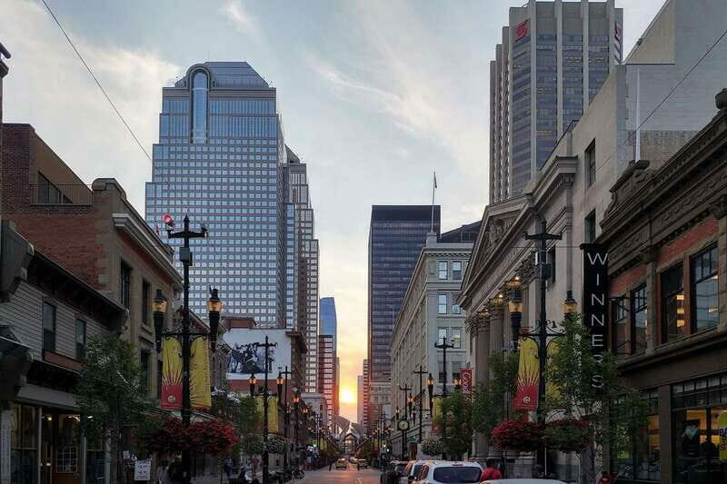 Calgary: 3-Hour Sightseeing Bus Tour - Neighborhoods and Cultural Highlights