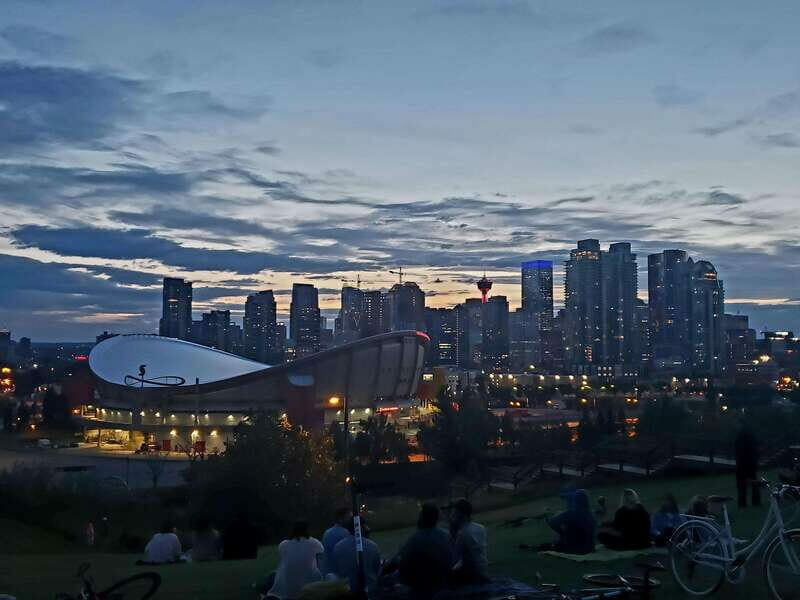Calgary City Tour & Yamnuska Wolfdog Sanctuary Private Tour - A Personalized Look at Calgary and Its Surroundings