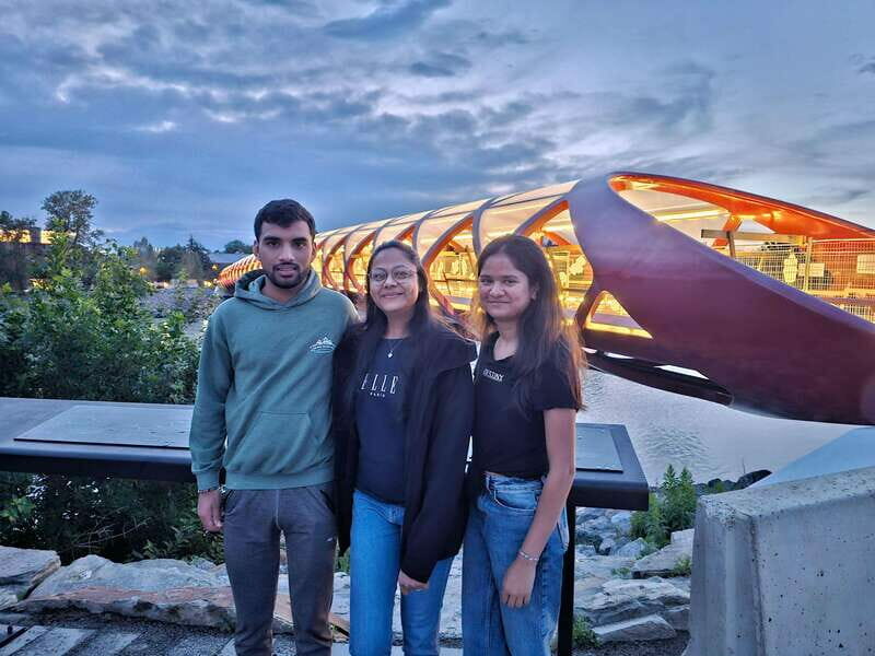 Calgary City Tour & Yamnuska Wolfdog Sanctuary Private Tour - Practical Considerations and Value