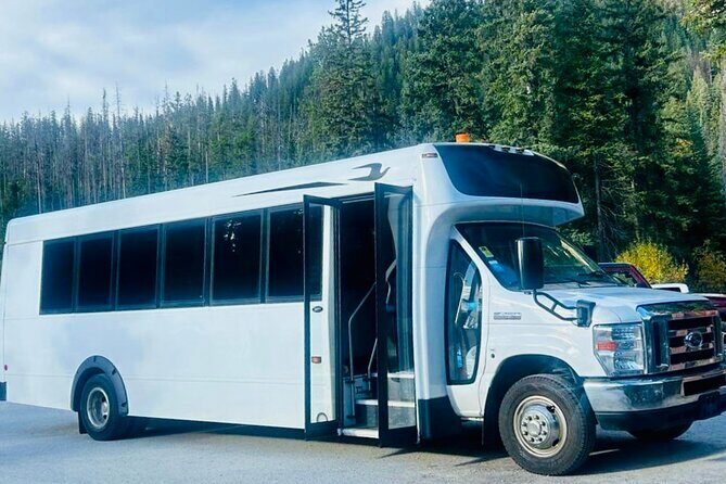 Calgary YYC Airport to Banff Shared Shuttle - Reviewing the Experience Through Travelers’ Eyes