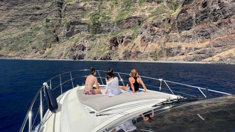 Calheta: Private Charter – Aestus Luxury Boat - Activity Description