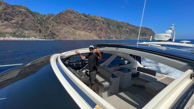 Calheta: Private Charter – Aestus Luxury Boat - Inclusions and Exclusions