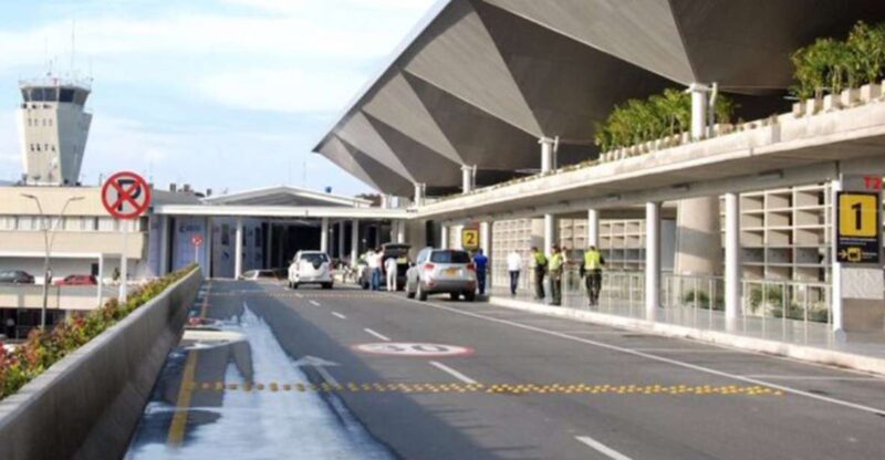 Cali: Alfonso Bonilla Aragón Airport One Way Transfer - Key Points