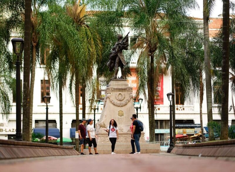 Cali: Walking Tour of the Historic Center - Cultural and Historical Insights