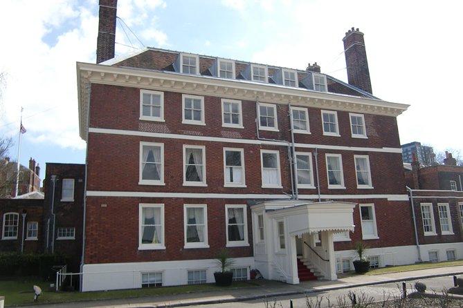 Call the Midwife Location Tour in Chatham - Guided by a Midwife