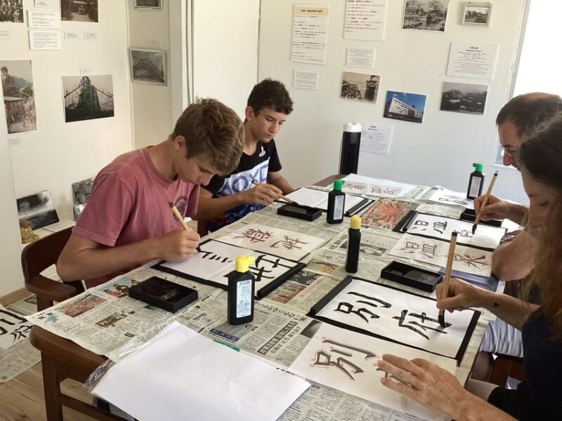 Calligraphy Class for Beginners in Beppu - Language and Prior Experience