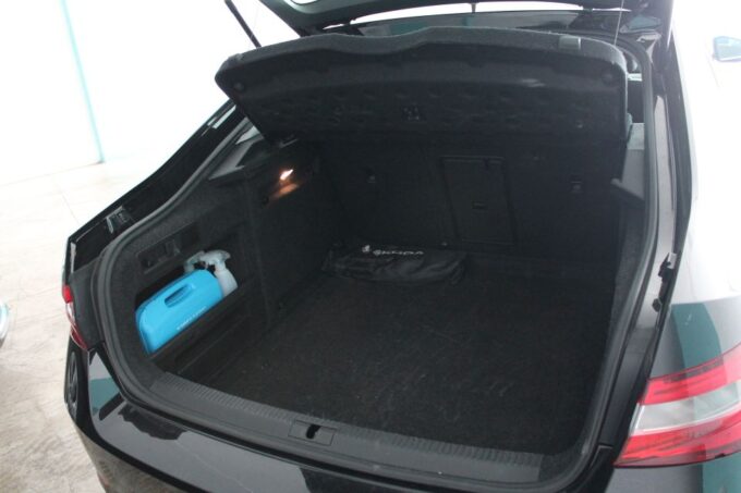 Calpe: Alicante Airport (ALC) Private Transfer - In-Vehicle Amenities and Policies