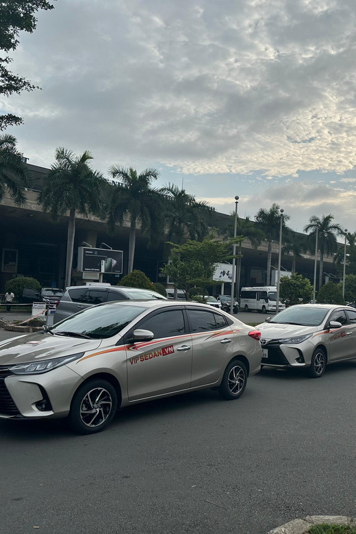 Cam Ranh: Airport Transfer Service - Vehicle Options