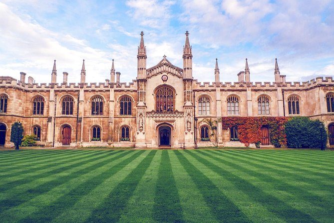 Cambridge Day Trip From London With a Local: Private & Personalized - Punting on the River Cam