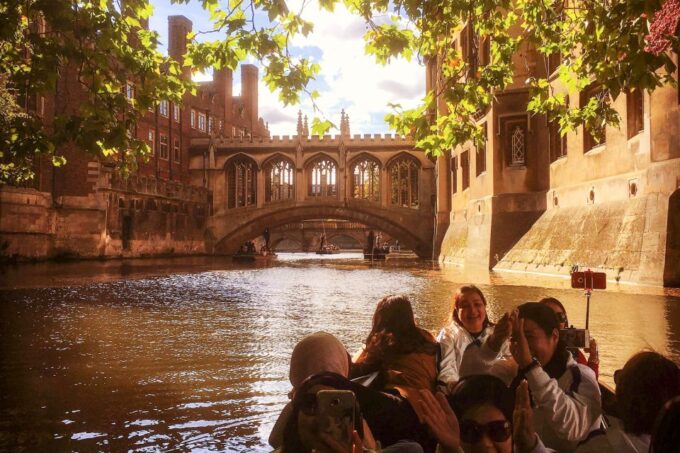 Cambridge: Guided Punting Tour - Weather Considerations