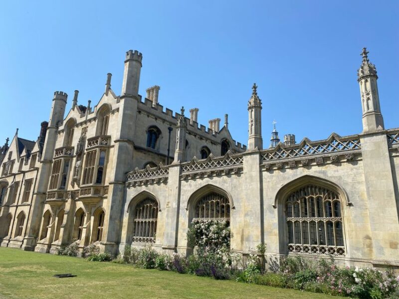 Cambridge: Hidden Histories Self-Guided Smartphone Tour - Exploring Historic Colleges