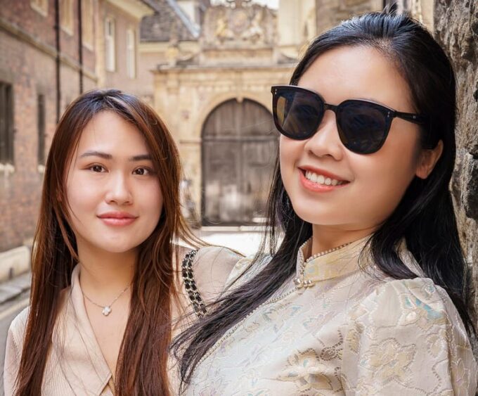 Cambridge: Private Tour With Your Own Photographer! - Meeting Point