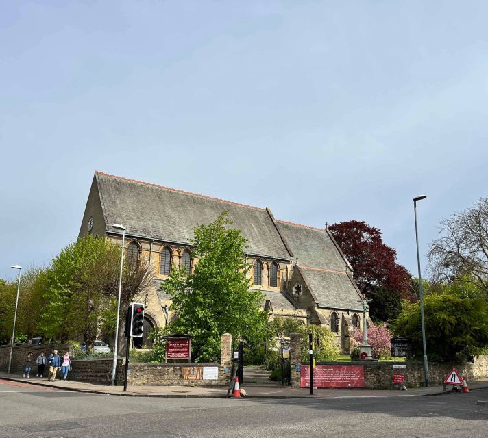Cambridge: Self-Guided Colleges Walking Tour and Sightseeing - Tour Highlights and Features