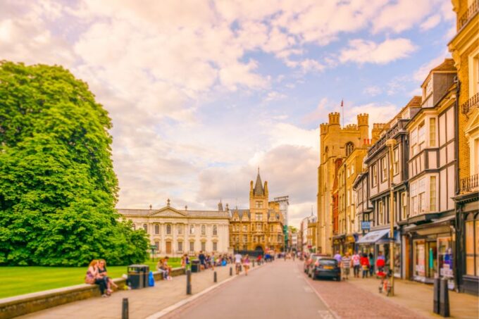 Cambridge: Self-Guided Highlights Scavenger Hunt and Tour - Teamwork and Logic