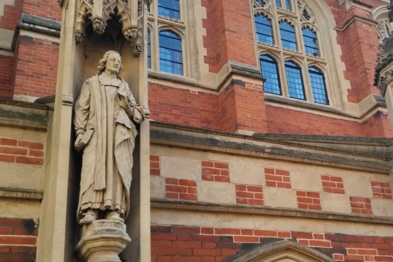 Cambridge: Self-Guided Smartphone Treasure Hunt - Key Points