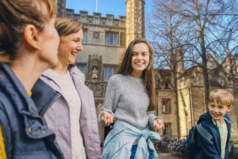 Cambridge: Self-Guided Smartphone Treasure Hunt - Engaging Learning Opportunities