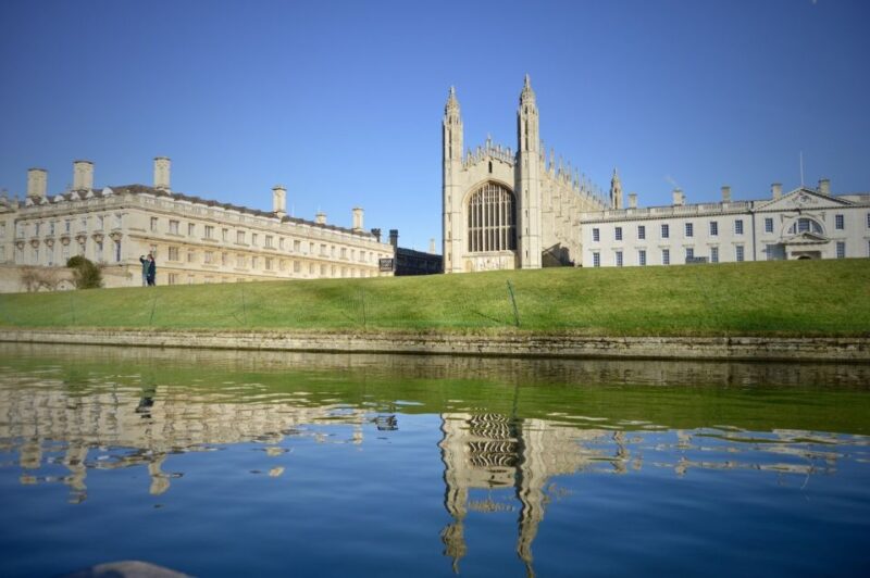 Cambridge: Shared Chauffeured Punting Tour - Included in the Tour