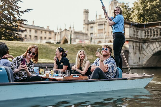 Cambridge - Shared Punting Tour - Exploring the Cambridge Waterways