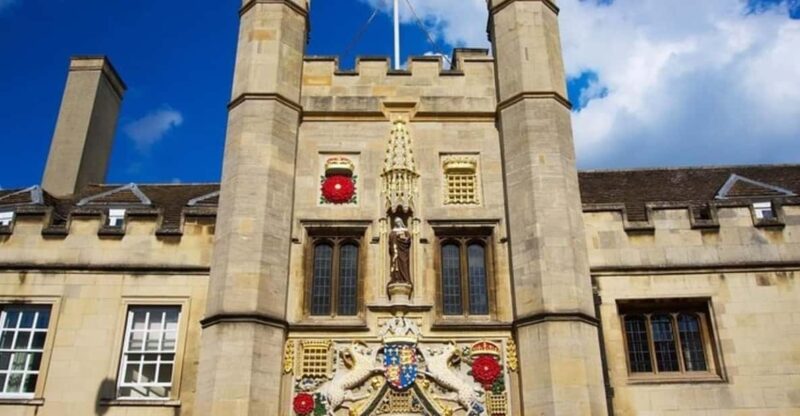 Cambridge: Sightseeing Walking Tour With a Local Guide - Iconic Landmarks and Hidden Gems