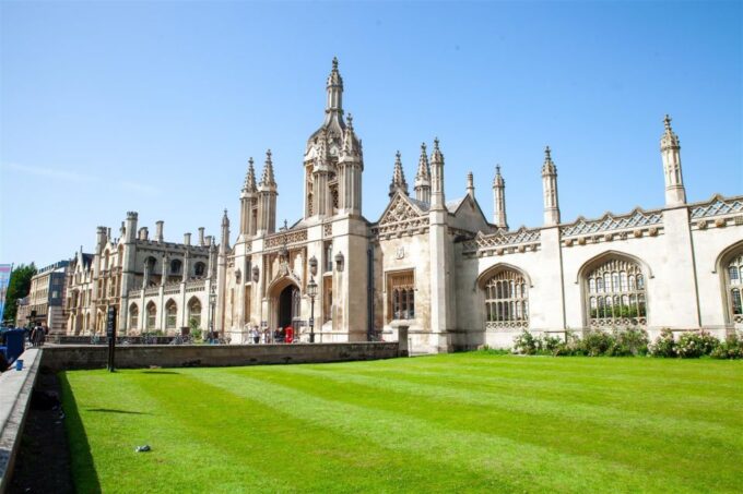 Cambridge: University Alumni Tour With Kings College Option - Exploring Cambridge University