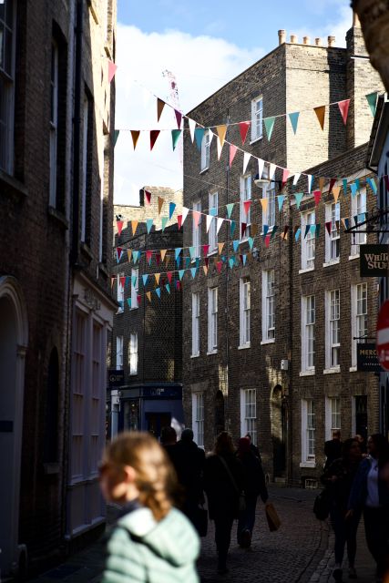 Cambridge: Untangle Cryptic Directions | Clue-Guided Tour - Refreshing Stops at Pubs and Cafes