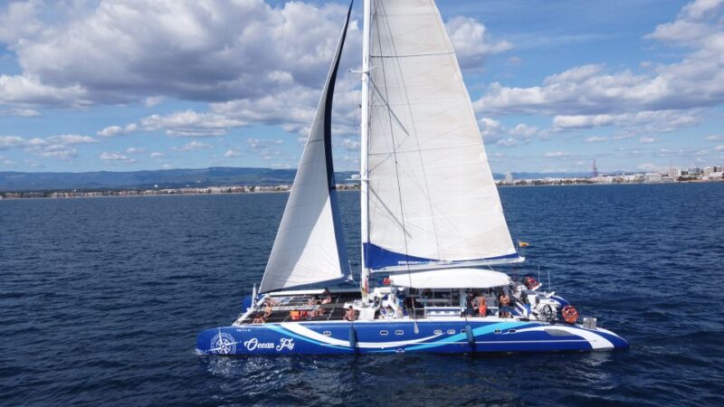 Cambrils: Evening Cruise With Fireworks Display and Drinks - Experience Highlights