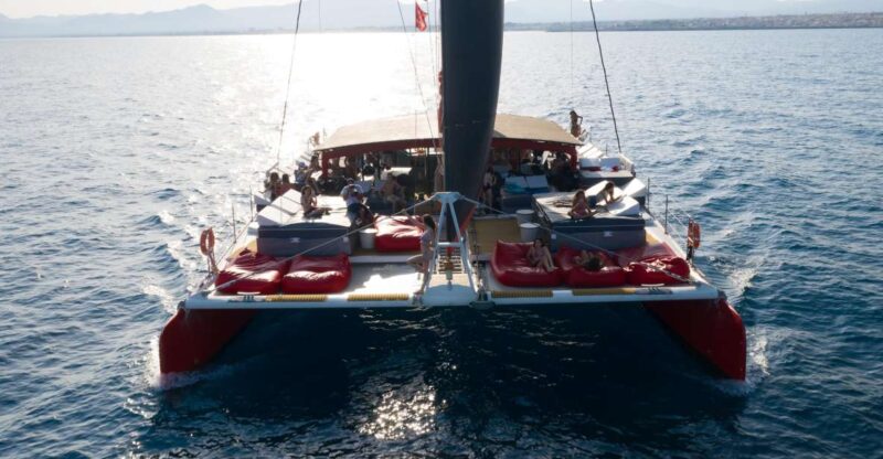 Cambrils: Private Catamaran Luxury 3h Drinks,Snacks Pickup - Pickup and Drop-off