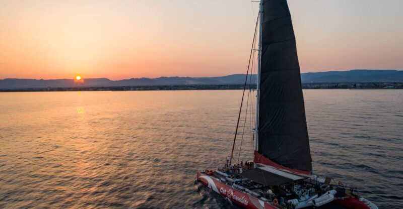 Cambrils: Sunset Catamaran Cruise With Drinks - Itinerary and Experience