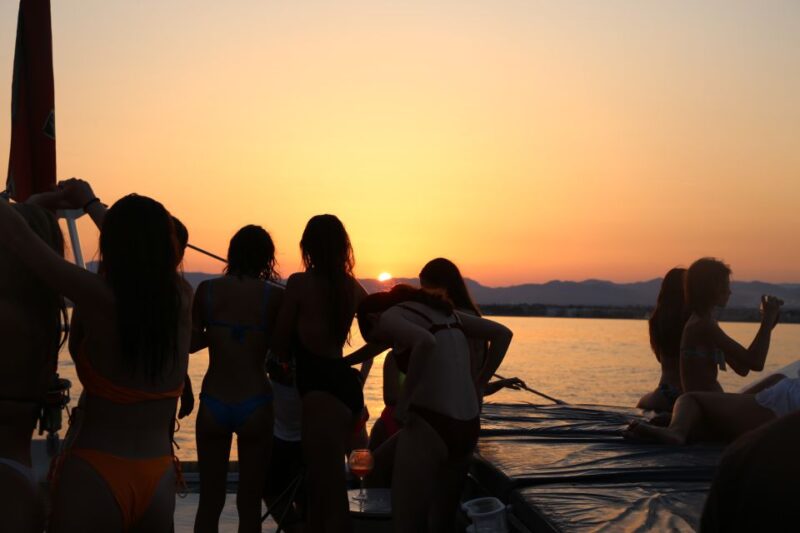 Cambrils: Sunset Catamaran Cruise With Drinks - Customer Ratings