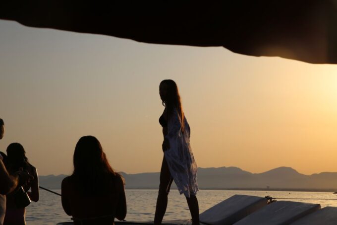 Cambrils: Sunset Catamaran Cruise With Drinks - Pickup and Drop-off Options