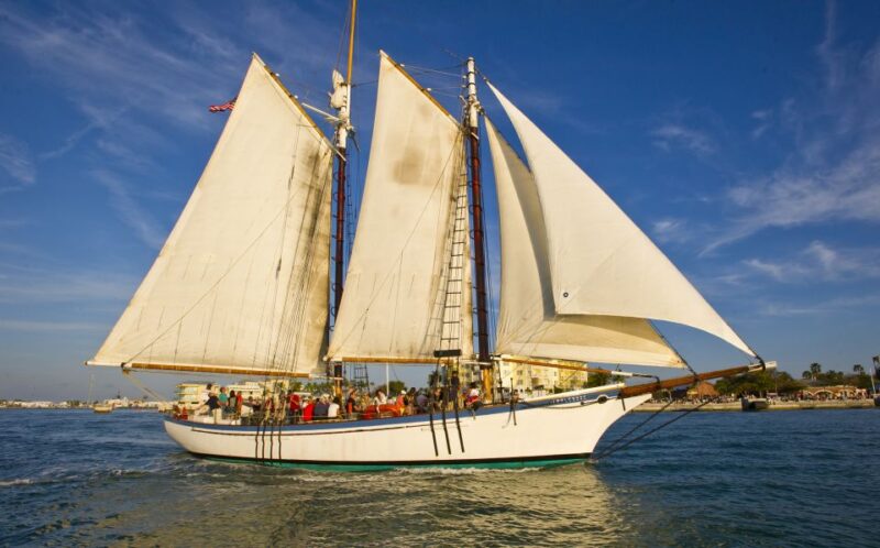 Camden: Sunset Sailing Cruise Aboard Appledore II - Meeting Point and Important Information