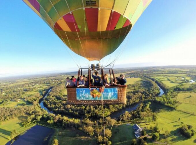 Camden Valley: Sunrise Hot Air Balloon Flight With Breakfast - Expert Guide Accompaniment