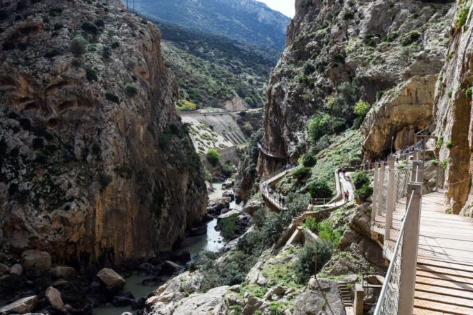 Caminito Del Rey: Guided Tour With 1 Drink and Shuttle Bus - Booking and Scheduling