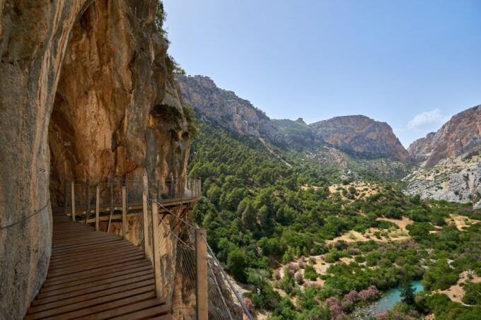 Caminito Del Rey: Guided Tour With 1 Drink and Shuttle Bus - FAQ