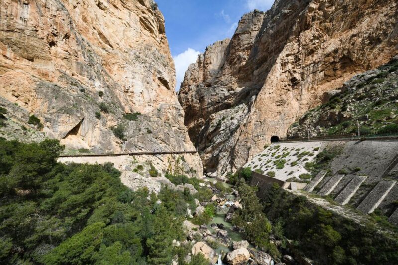 Caminito Del Rey: Guided Tour With 1 Drink and Shuttle Bus - Pricing and Booking Options