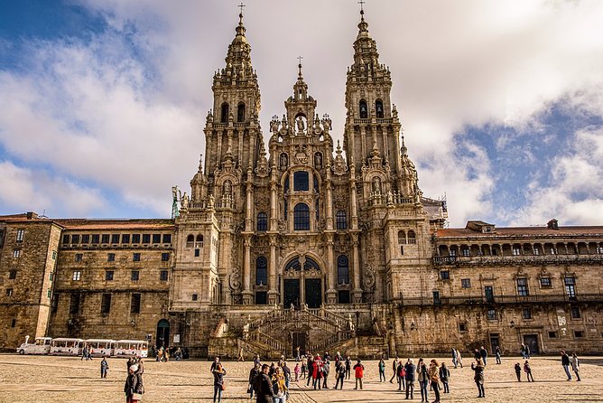 Camino De Santiago: Last 100 Km Walk From Sarria to Santiago De Compostela - Key Points