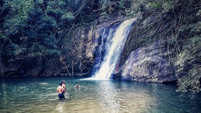 Campfire, Culture & Waterfalls: Sri Lankan Local Adventure - Meet Locals