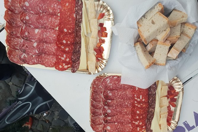 Campo De' Fiori Market and Trevi Fountain Food and Wine Tour in Rome - Sampling Local Foods