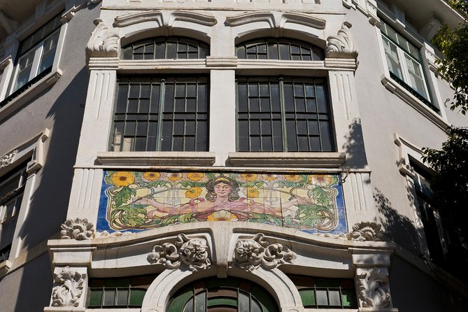 Campo De Ourique - Lisbon's Coolest Quarter - Navigating the Cobblestone Streets