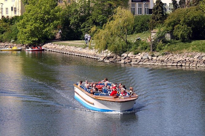 Canal Sightseeing Boat Tour of Malmö - Key Points